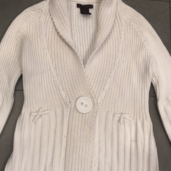 Shae Sweater - Picture 2 of 10